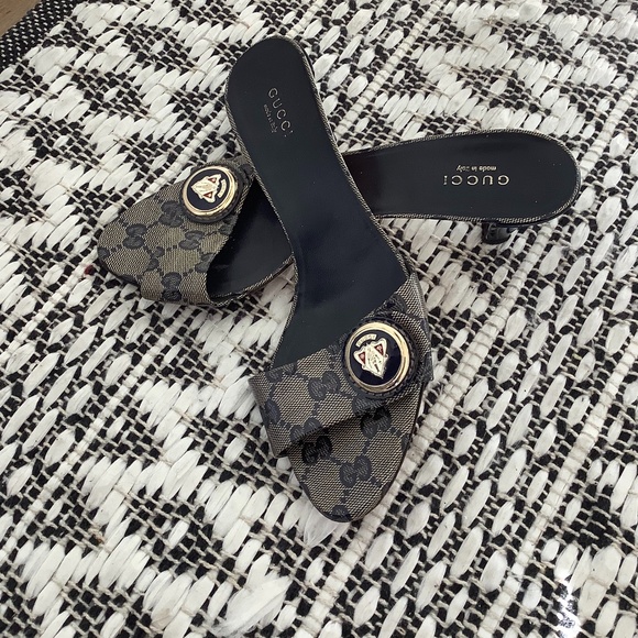 Gucci Monogram Heels - Picture 1 of 3